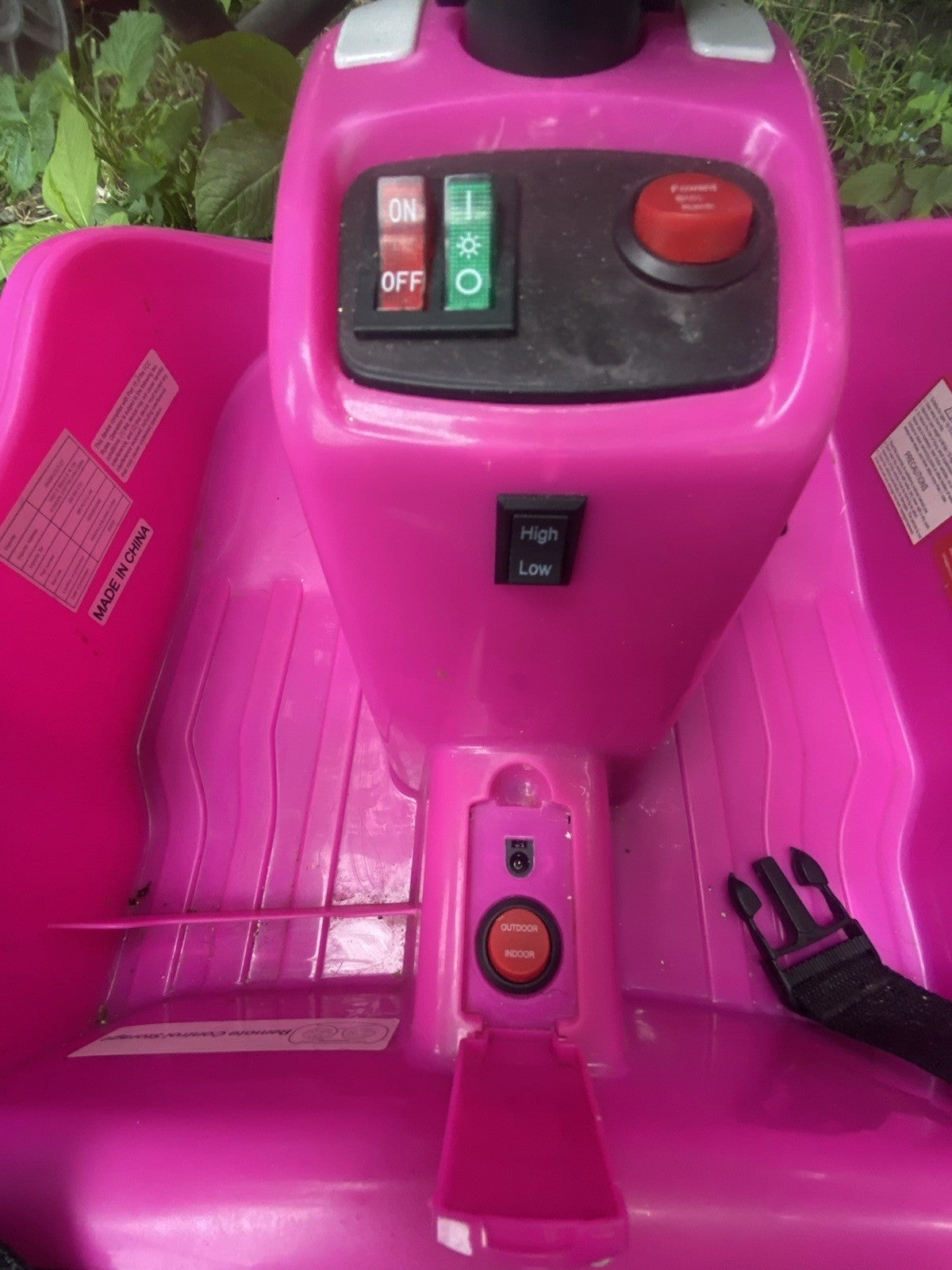 12V Bumping Kids Car with Remote Control, LED Lights, and 360-Degree Spin Trend Times 1