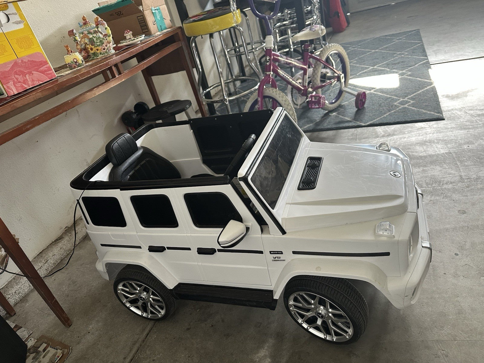 12V Licensed Mercedes Benz Kids Electric Ride-On Car with Music Trend Times 0