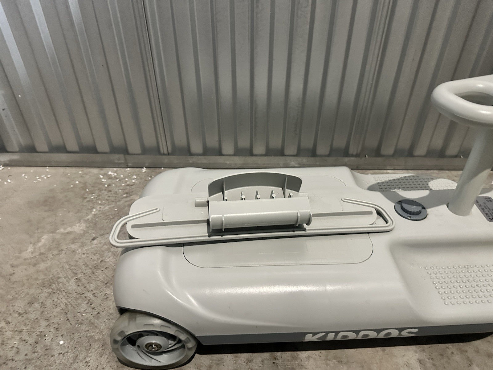 12V Ride-On Car with Cleaning Function 3-in-1 Go-Kart Soft Start and 5-Speed Adjustable Trend Times 1