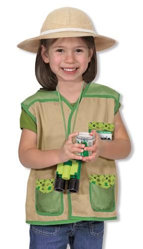 backyard-explorer-role-play-costume-set-melissa-and-doug-43.png