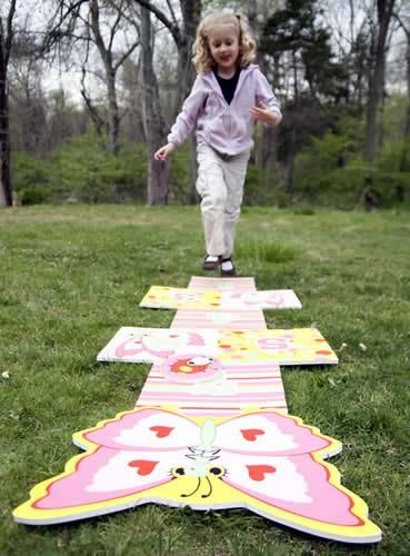 bella-butterfly-hopscotch-melissa-and-doug-41.png