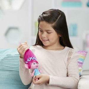 dreamworks-trolls-poppy-hug-time-harmony-figure-45.png
