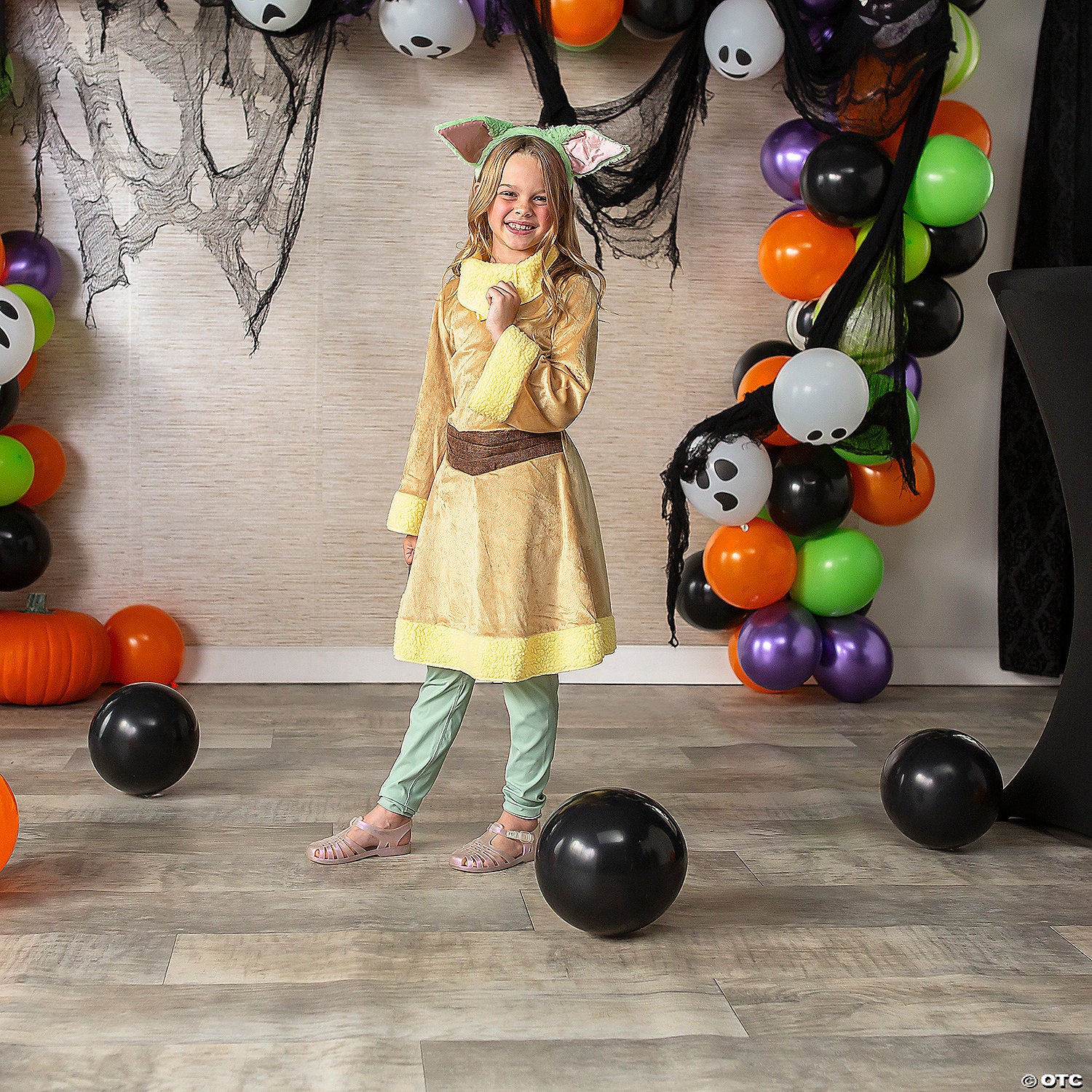 girl s star wars& 8482 the mandalorian& 8482 grogu& 8482 costume medium 8 10~jwc0887md-a01