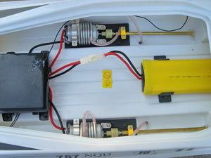 huge-miami-vice-style-remote-control-electric-offshore-speedboat-73.png