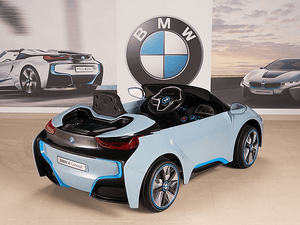 magic-cars-bmw-i8-ride-on-on-rc-car-for-children-w-leather-seat-71.png