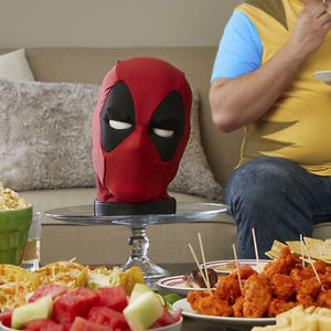 marvel-legends-deadpool-s-head-premium-interactive-talking-electronic-40.png