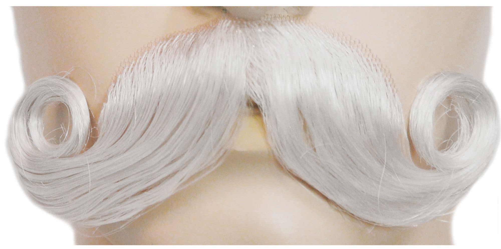 must-santa-m77-syn-white-costume-20.png