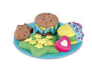 play-doh-kitchen-creations-milk-and-cookies-set-66.png
