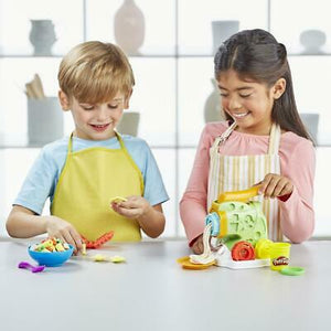 play-doh-kitchen-creations-noodle-makin-mania-40.png