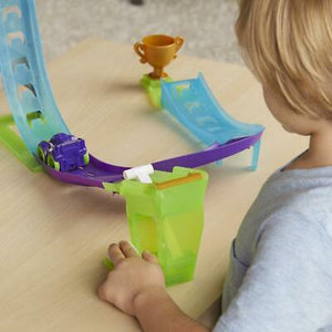 playskool-heroes-transformers-rescue-bots-flip-racers-blurr-reverse-raceway-42.png