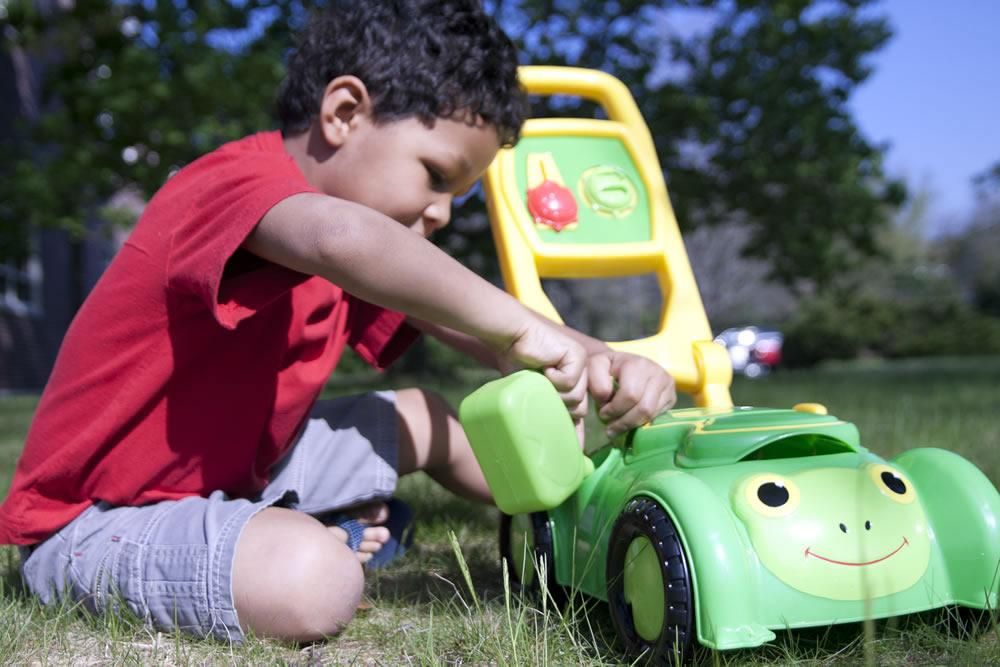 tootle-turtle-lawn-mower-toy-melissa-and-doug-41.png