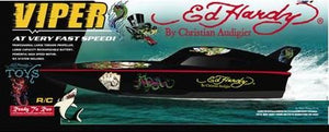 world-famous-ed-hardy-designed-remote-control-viper-rc-boat-in-black-is-fast-special-edition-51.png