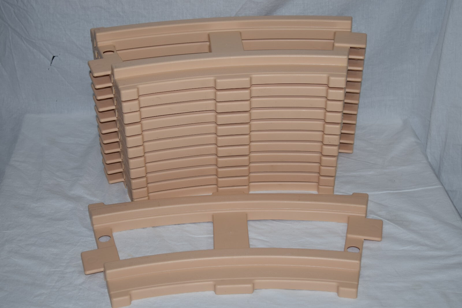 Curved Peg Perego Ride-On Train Track with Thomas Santa FE Train Design Trend Times Variant 0