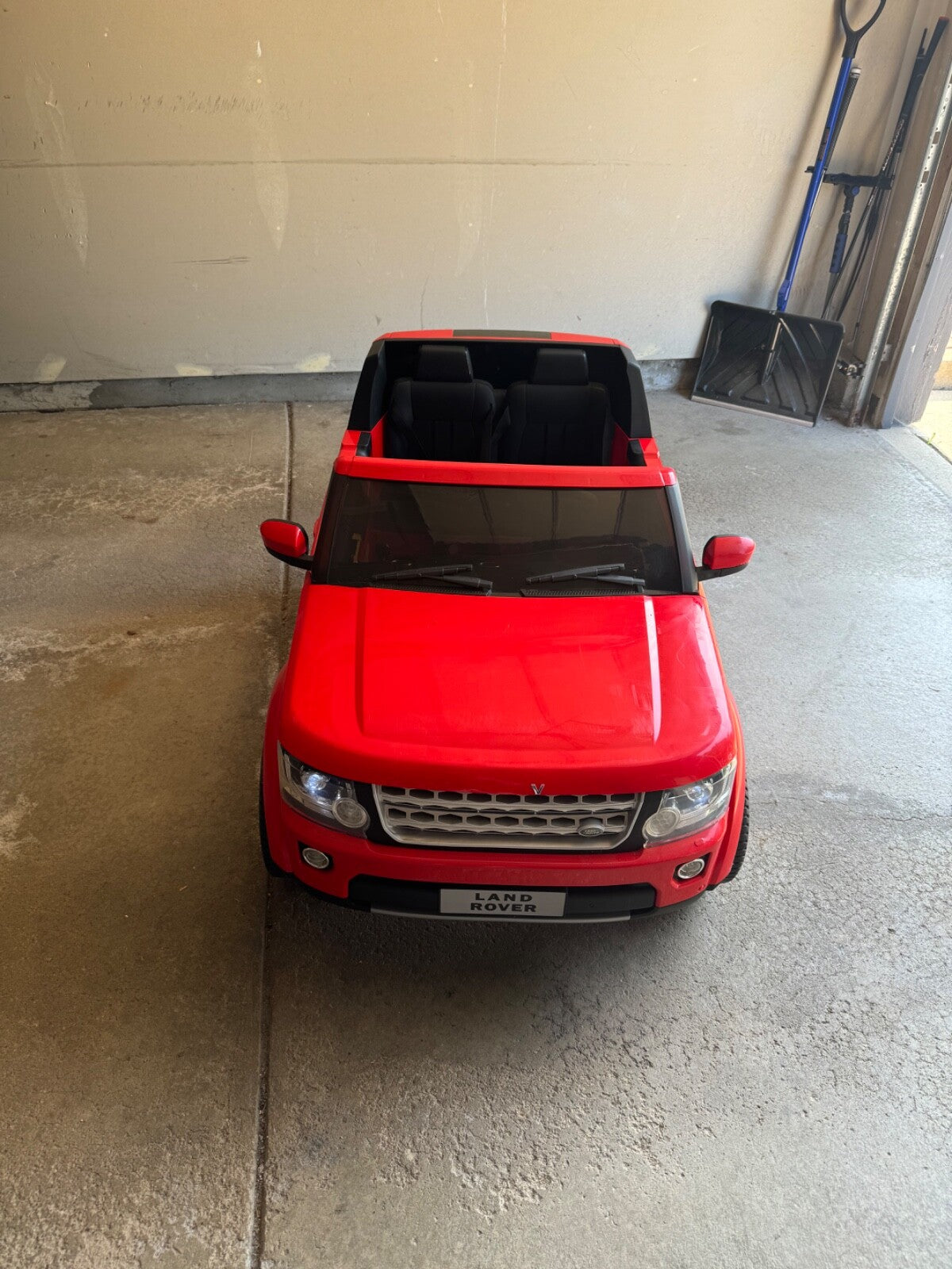 12V 3.7 MPH 2-Seater Licensed Land Rover Toy Car with Parent Remote Control Red Trend Times 1