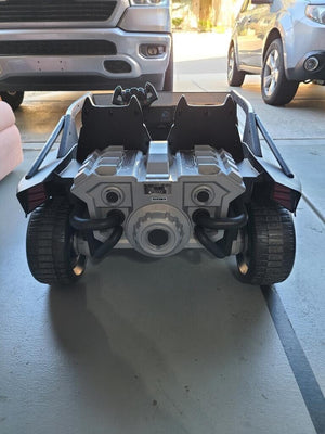 12V Battery-Powered Batman Batmobile Ride-On with Remote Control Trend Times 6