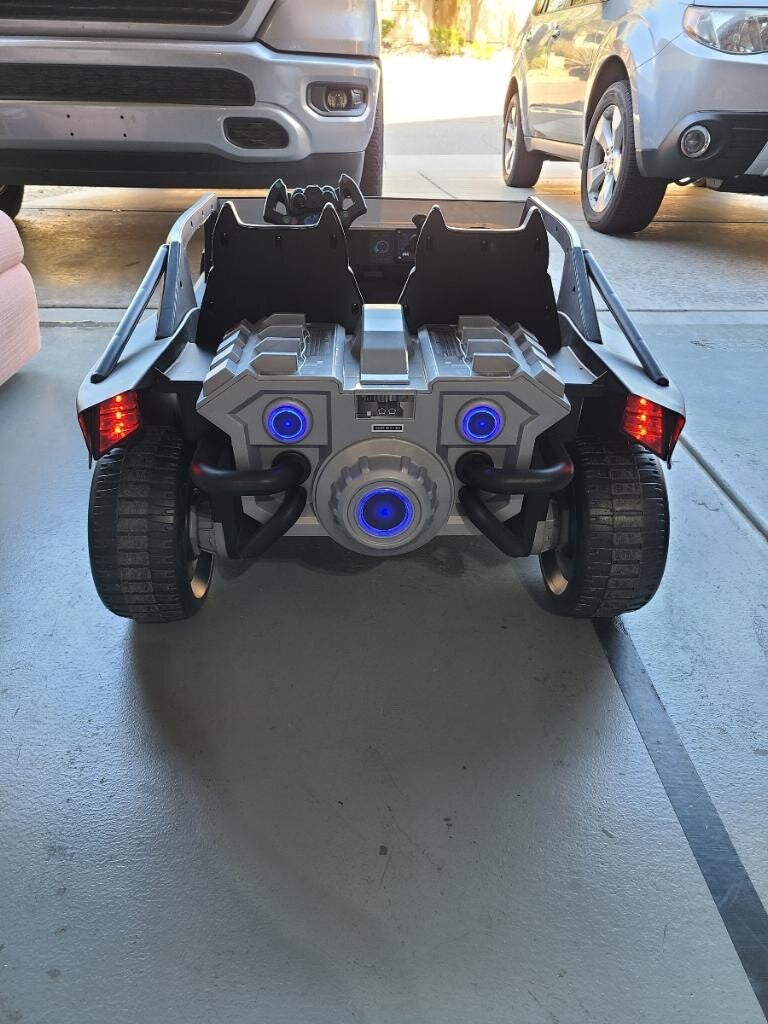 12V Battery-Powered Batman Batmobile Ride-On with Remote Control Trend Times 8