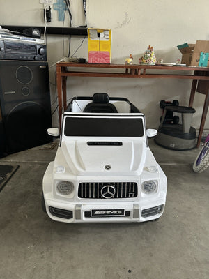 12V Licensed Mercedes Benz Kids Electric Ride-On Car with Music Trend Times 2