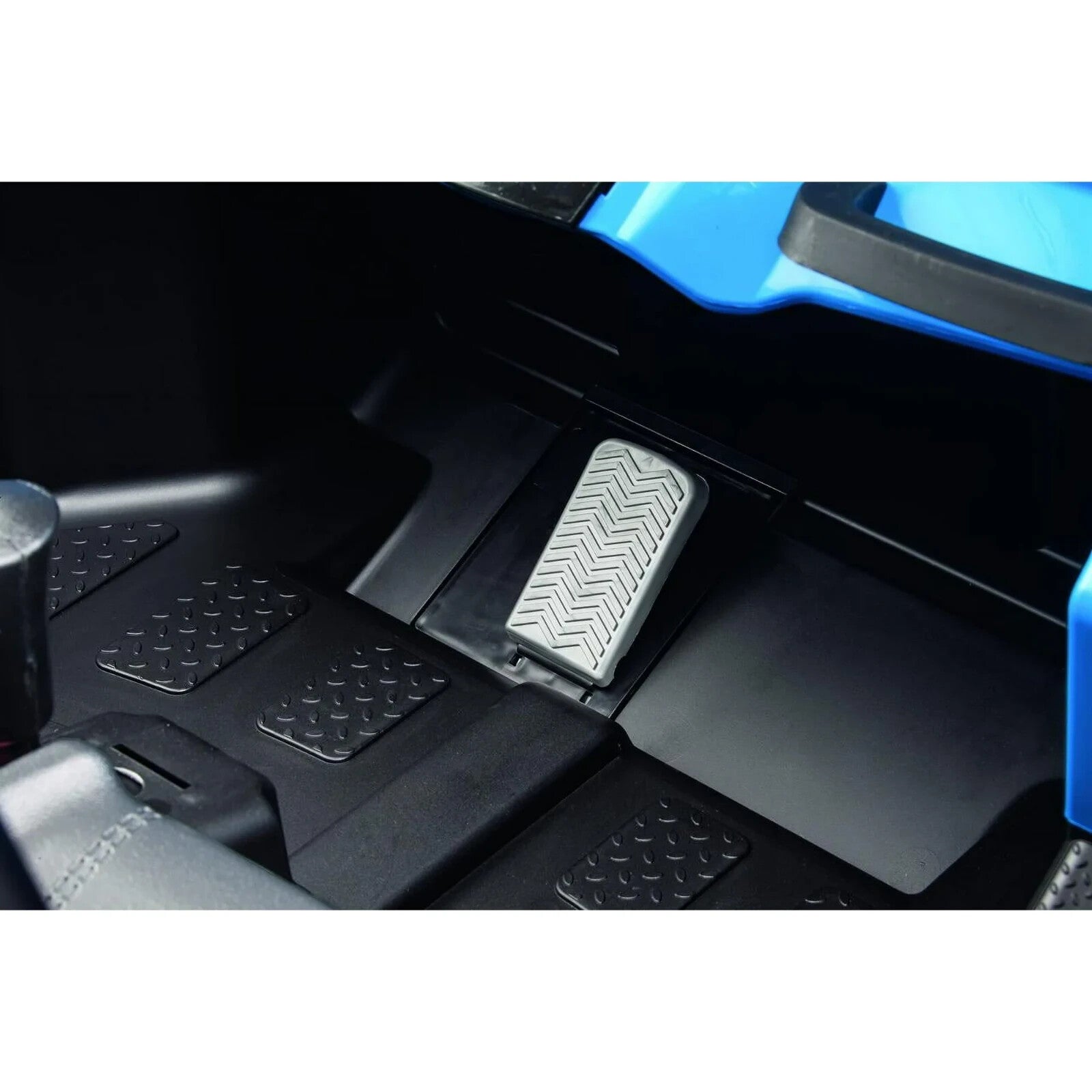 12V Battery-Powered Ride-On Polaris RZR 900 ATV for Ages 3+ in Gray Trend Times 4