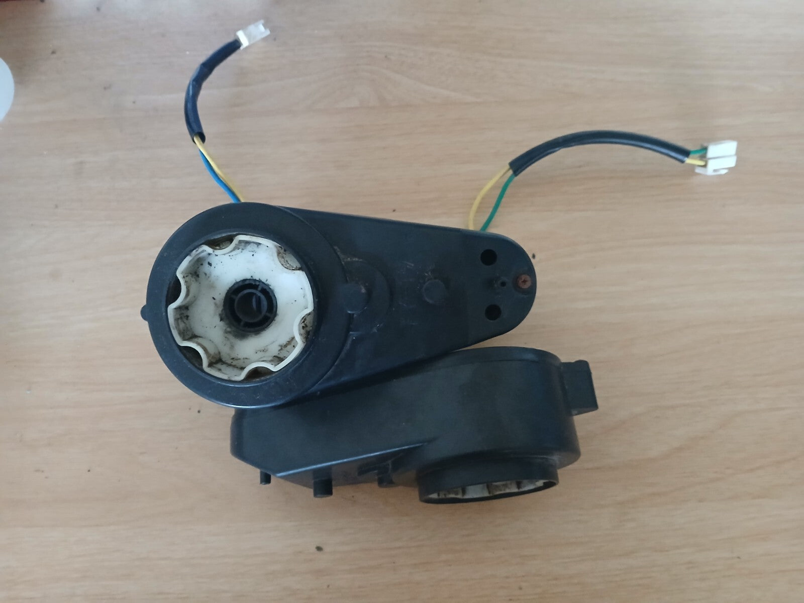 12V 12,000 RPM Motor and Gearbox Set for Kids Ride-On Cars Front Axle - 2 Pieces Used Trend Times 11