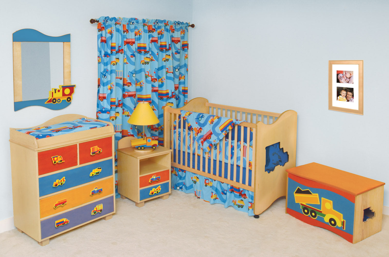 boys-like-trucks-nursery-set-32.png