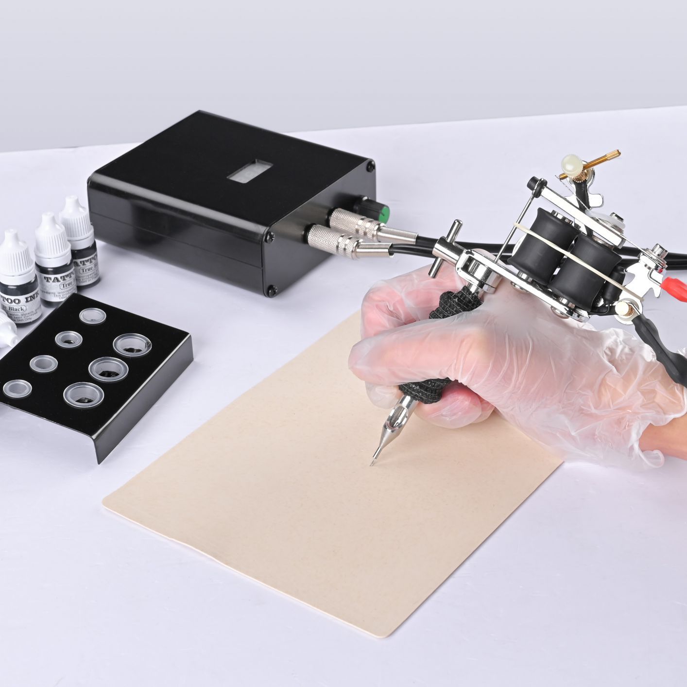 complete-tattoo-kit-2-4-8-tattoo-machine-guns-40-54-ink-power-supply-equipment-1-gun-5-inks-38.png