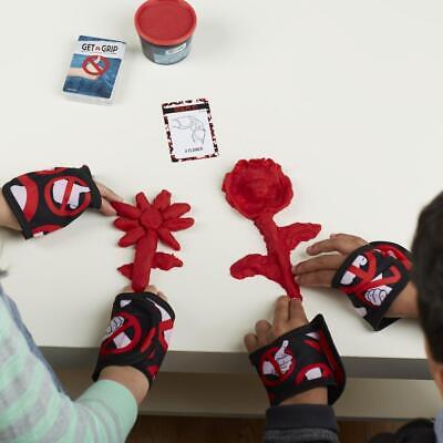 get-a-grip-game-the-no-thumb-challenge-game-from-hasbro-gaming-70.png