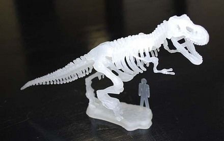 glow-in-the-dark-t-rex-skeleton-model-35.png