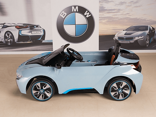 magic-cars-bmw-i8-ride-on-on-rc-car-for-children-w-leather-seat-68.png