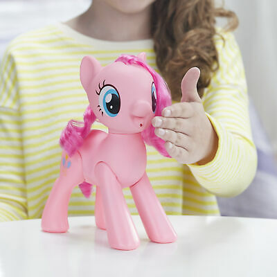 my-little-pony-toy-oh-my-giggles-pinkie-pie-42.png