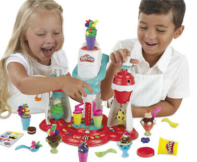 play-doh-kitchen-creations-ultimate-swirl-ice-cream-maker-38.png