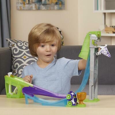 playskool-heroes-transformers-rescue-bots-flip-racers-blurr-reverse-raceway-40.png