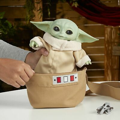 star-wars-the-child-animatronic-edition-figure-with-carrier-39.png