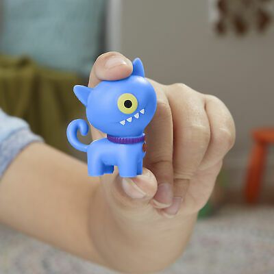 uglydolls-uglyville-unfolded-main-street-playset-and-portable-tote-3-figures-39.png
